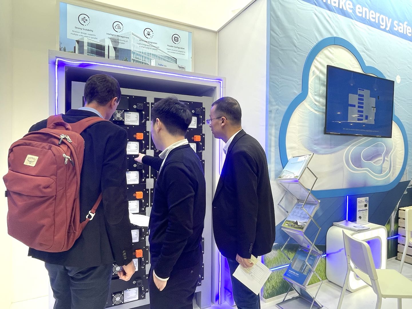 New Year's Debut! Huafon ESS Shines at Poland SOLAR ENERGY EXPO 2024