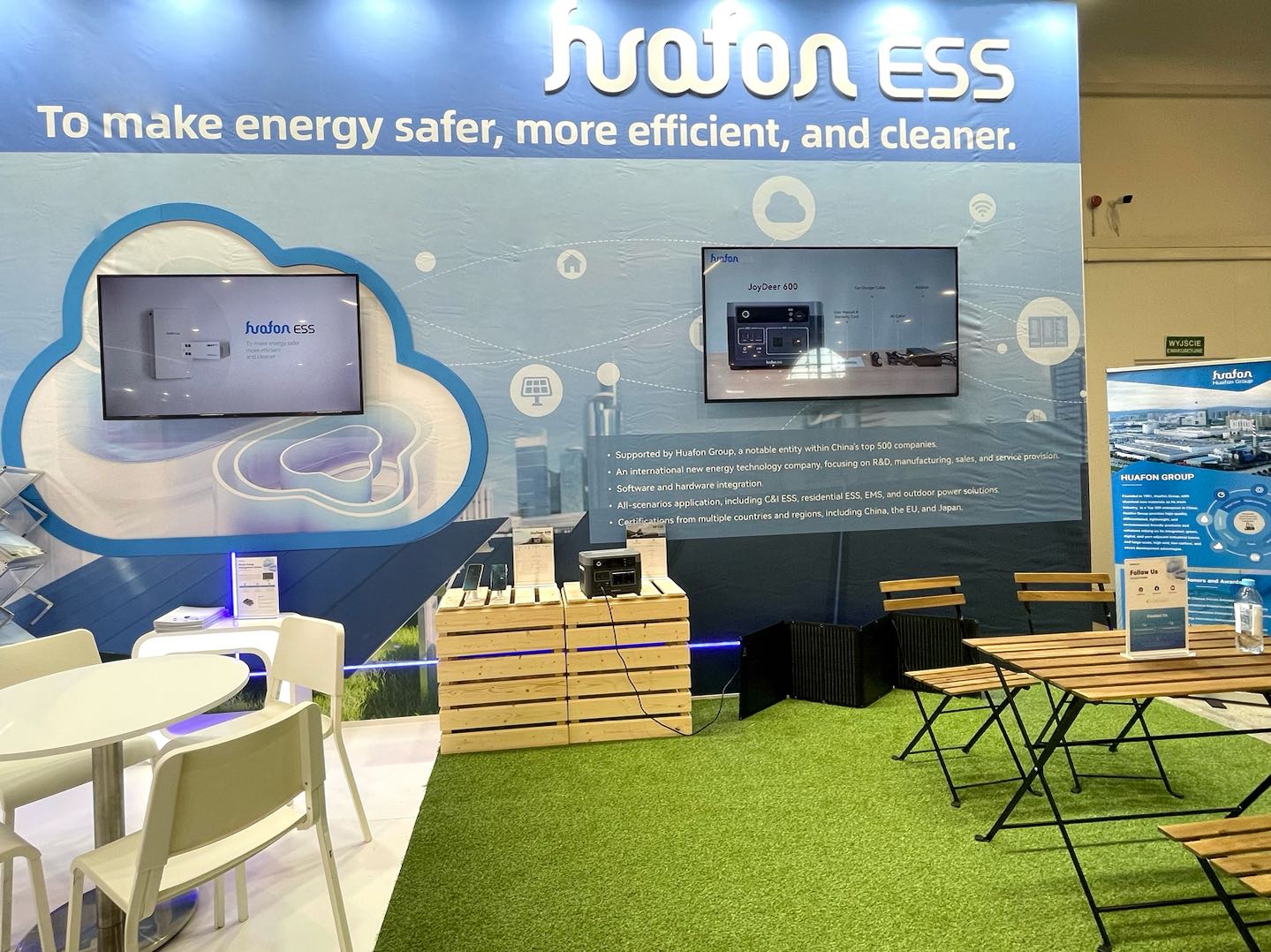 New Year's Debut! Huafon ESS Shines at Poland SOLAR ENERGY EXPO 2024